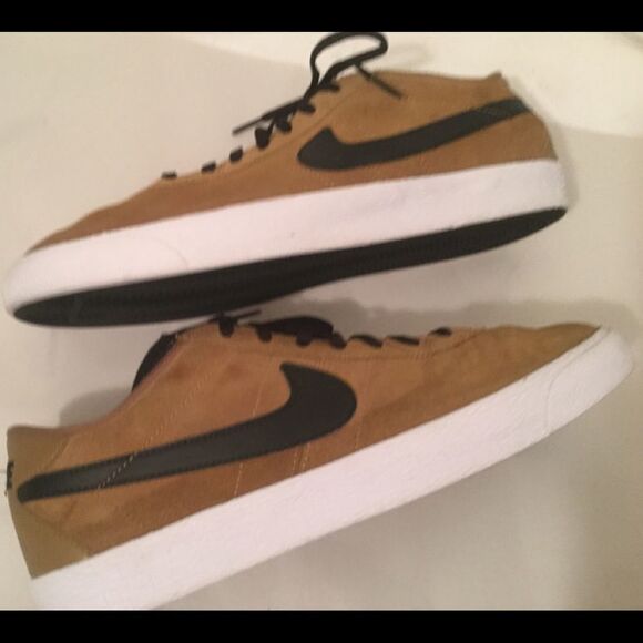 NIKE  SB 877045-201 Size US 10 Fashion sneaker - Picture 8 of 13